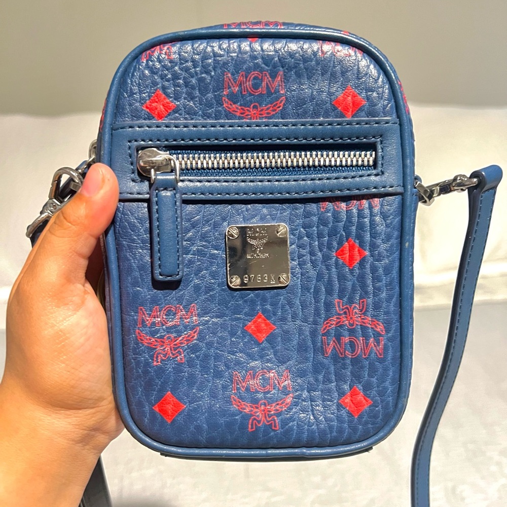 AUTHENTIC EUC MCM SMALL CROSSBODY BAG